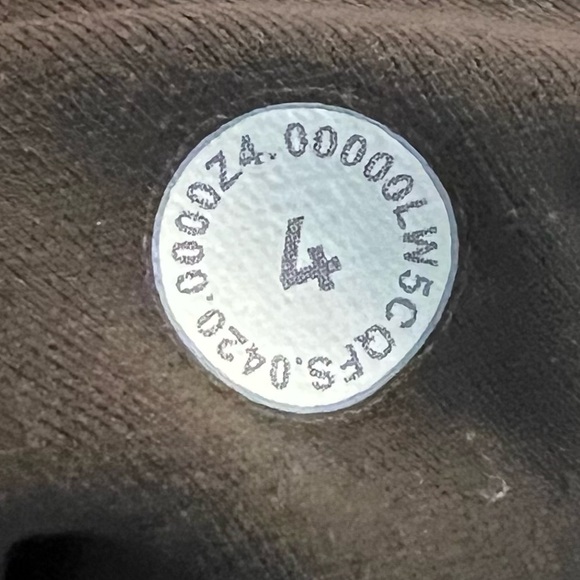 Lululemon Invigorate High Rise Tight 25" Dark Olive Size 4 Everlux - Picture 10 of 10